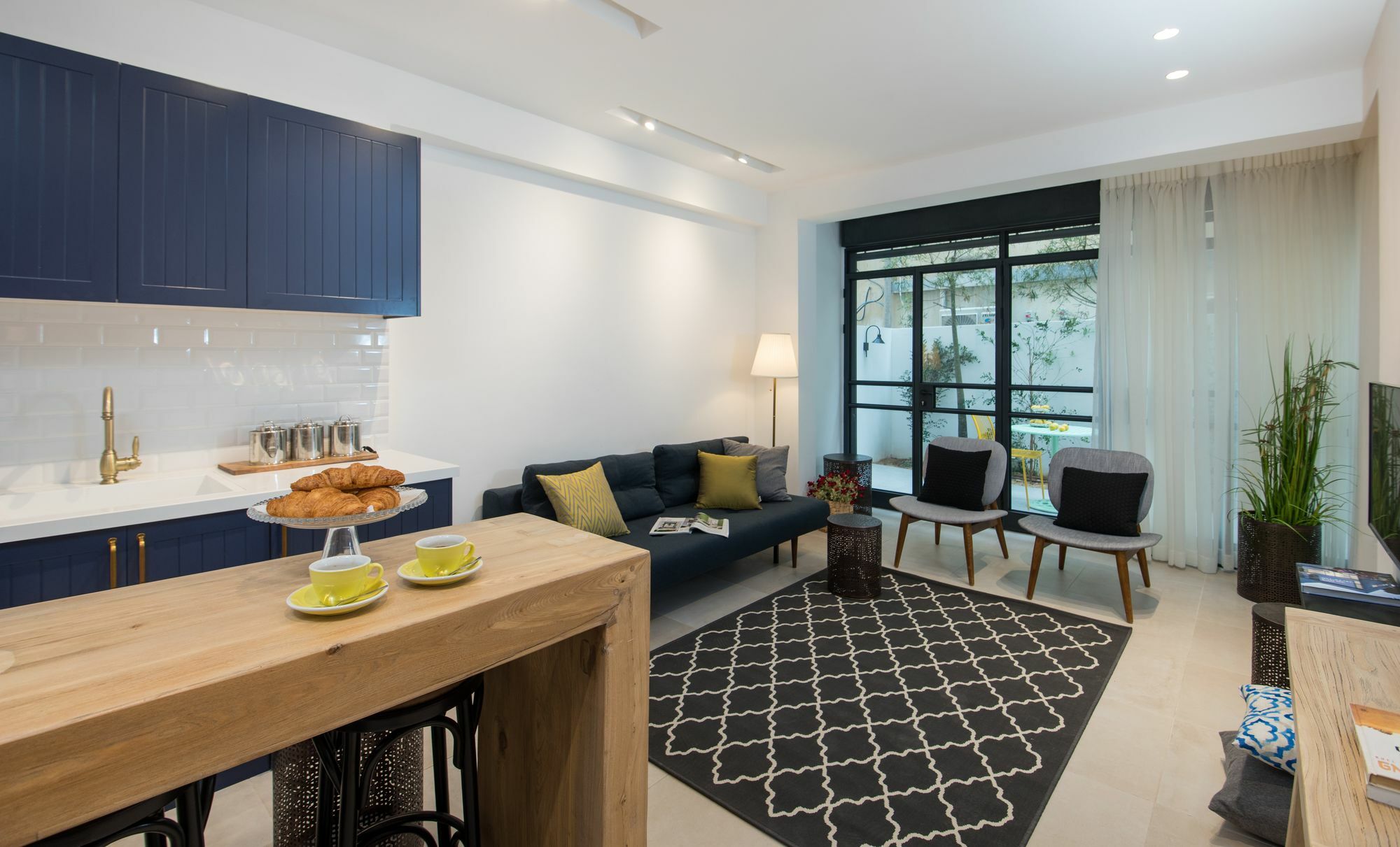 Reines5 Tlv Aparthotel 2*