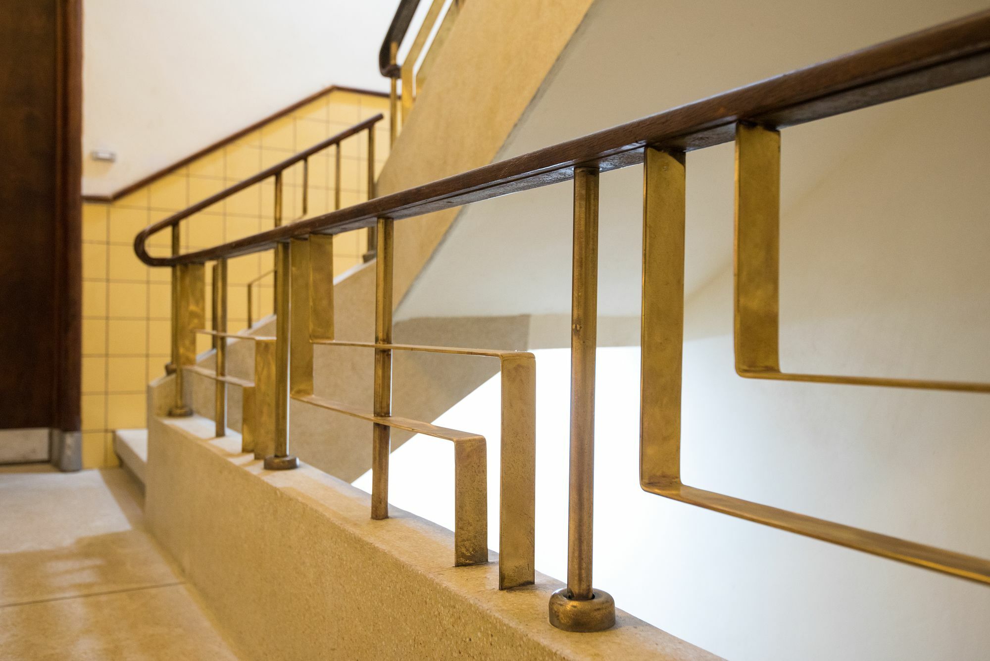 Aparthotel Reines5 Tlv