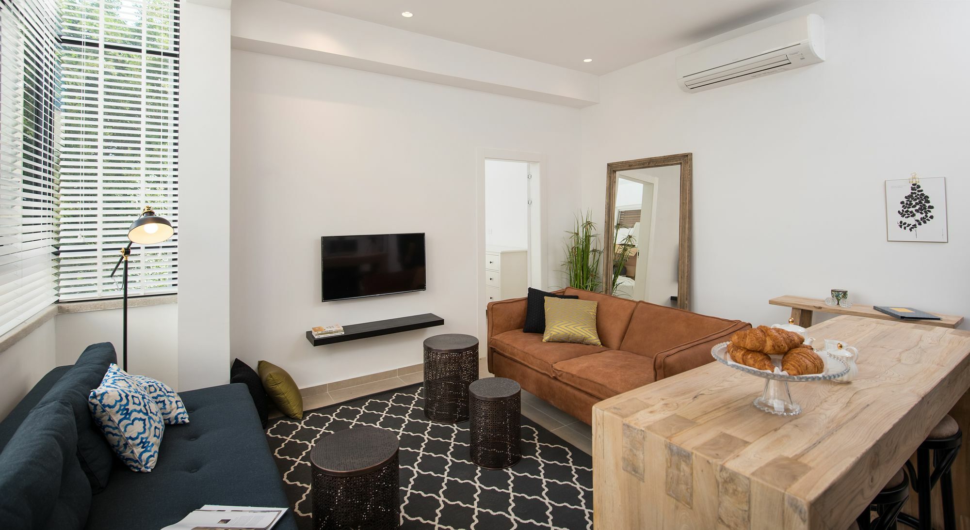 Aparthotel Reines5 Tlv