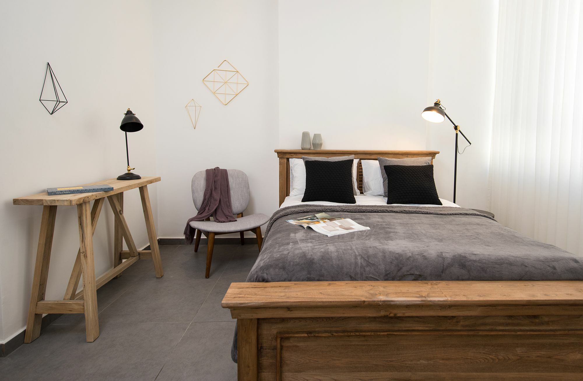 Aparthotel Reines5 Tlv 2*